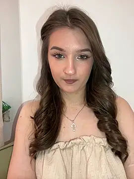 Green eyes lady online show from April 30, 1:05 pm