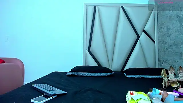 Emily-Queen03 online show from February 26, 11:53 am