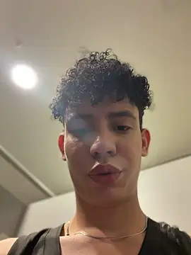 yoursexyjose online show from June 12, 9:01 pm
