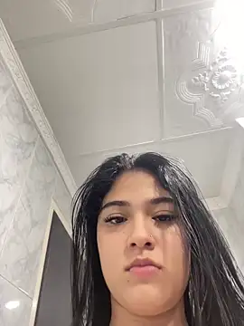 EmmaLou   online show from February 7, 7:12 am