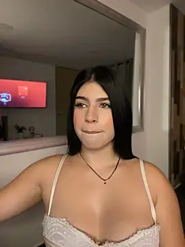  HannahFox  online show from August 3, 11:32 pm