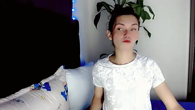 NathalialLooes online show from July 31, 1:06 am
