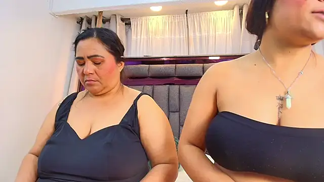 Karina Mendoza online show from July 9, 12:18 pm