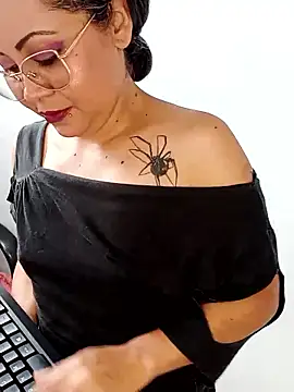 playfullpaulina online show from March 12, 1:58 pm