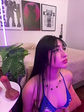 Maddie Rosee online show from March 18, 4:06 am