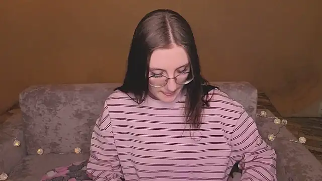 VixenLight online show from March 3, 7:36 am