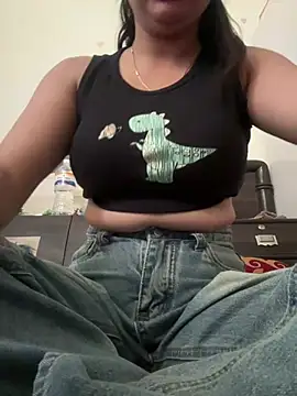 kavyababy00 online show from March 12, 8:50 am