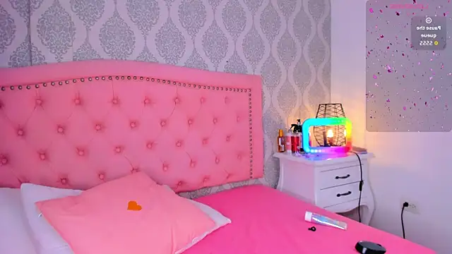 dolly kitter online show from June 24, 1:54 pm