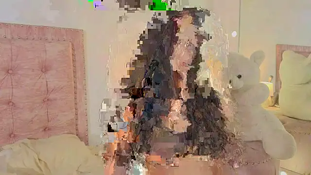 Jennifer Lee  online show from June 4, 10:14 pm
