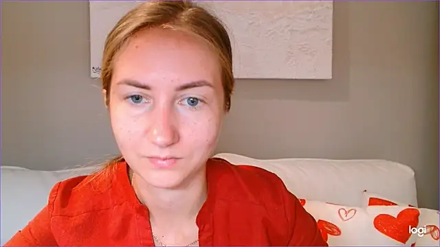 Snapshot of BluueSilk chatting on October 15, 6:49 am BluueSilk online show from October 15, 6:49 am