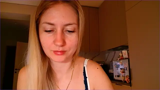 BluueSilk online show from March 17, 6:39 am