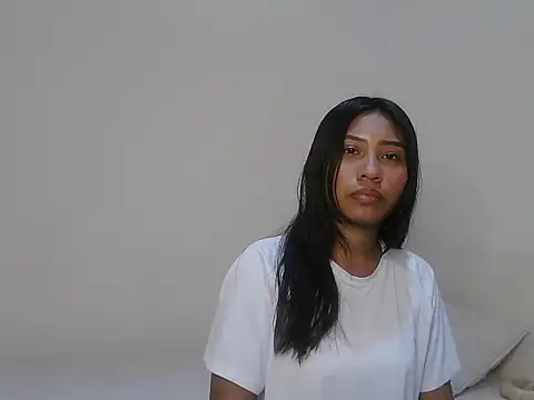 Lumyx Lia online show from March 4, 5:25 am