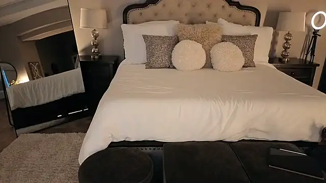 Hot Wife Amber online show from August 6, 2:07 am