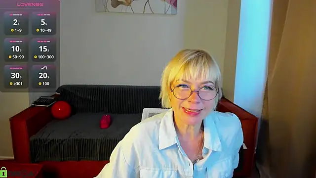 Ann Annise online show from June 12, 1:13 am