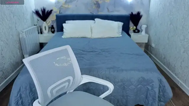 Kate Krose online show from February 22, 1:06 am