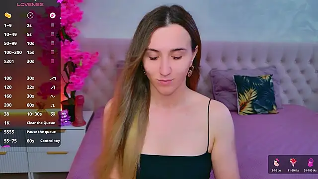 JasminUqueen online show from June 12, 3:03 am