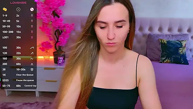 JasminUqueen online show from June 16, 1:17 am