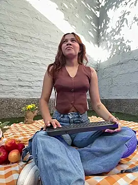 Amanda Rossi online show from June 30, 12:48 pm
