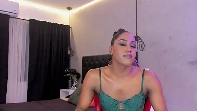 naomi  blair online show from July 28, 3:59 am