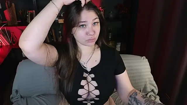 vanessaparadiza online show from July 22, 1:23 pm