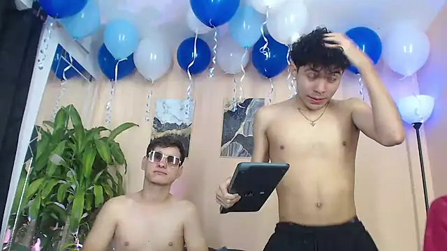 DesiresOfOlympus  online show from March 13, 7:26 pm