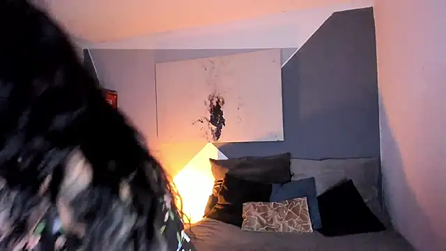 nova scarlett online show from April 3, 2:15 pm