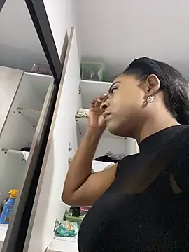 amara queen  online show from July 14, 11:26 am