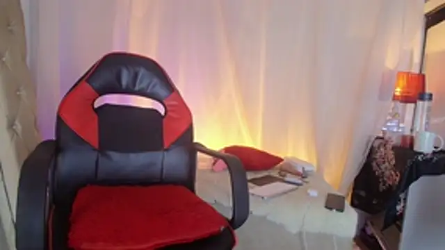laurasofia45 online show from June 27, 11:44 am