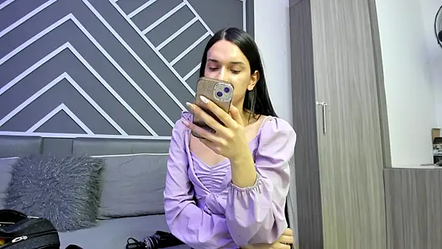 Jessica Boyer online show from July 11, 11:05 pm