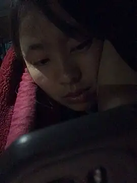 honeyyy110 online show from February 6, 11:19 pm