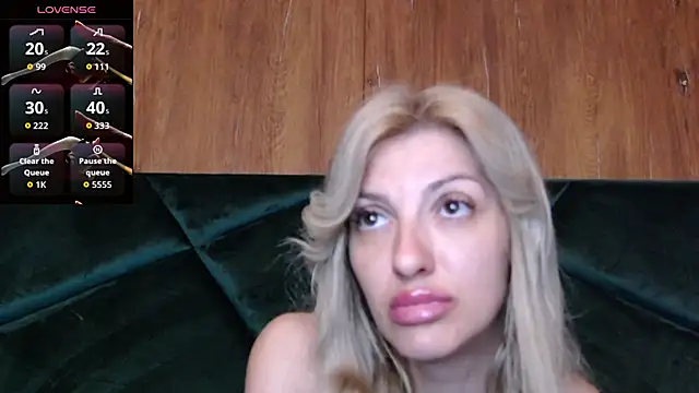 LannaQuinn online show from May 5, 4:37 am