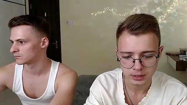 NikiKerryCum online show from July 7, 11:35 am