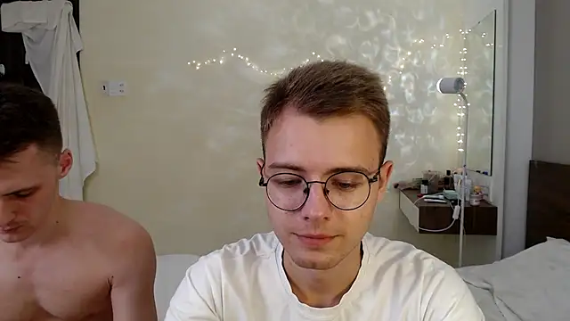 NikiKerryCum online show from June 20, 12:52 pm