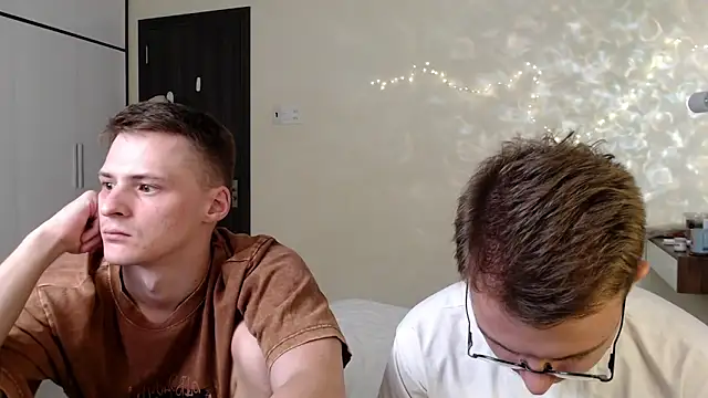 NikiKerryCum online show from June 22, 12:57 pm