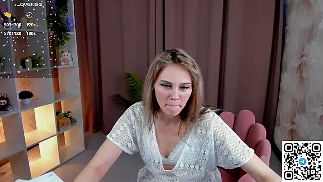 agatha roose online show from March 7, 4:41 am