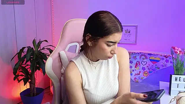 Sofiagomez777 online show from March 18, 2:55 pm