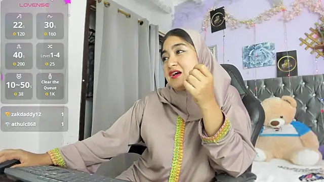SamiraAwada online show from June 6, 7:42 pm