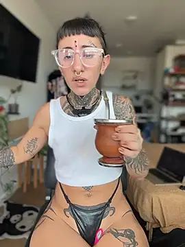 xsadtanas online show from February 9, 5:15 pm