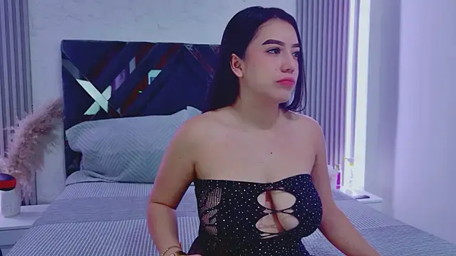 AmyTorres  online show from July 3, 3:40 pm