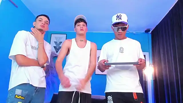 KingOfHeavens 2 online show from March 15, 8:22 pm