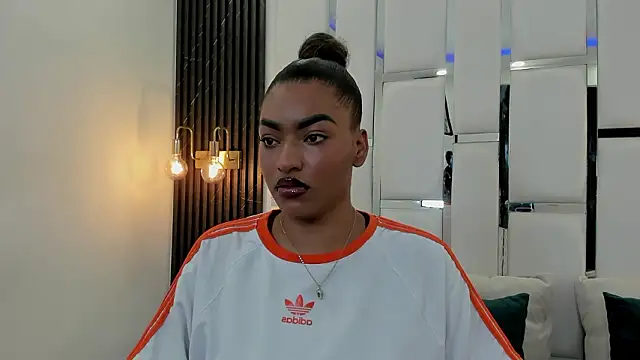  luna rossee  online show from March 2, 9:42 pm