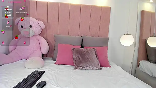 megan sofiaa  online show from February 24, 1:21 pm