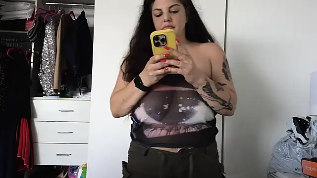 AlexisKayx online show from May 2, 9:07 pm