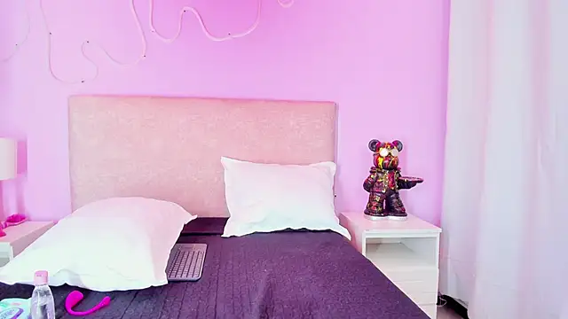 Hilaryportman online show from March 1, 3:06 am