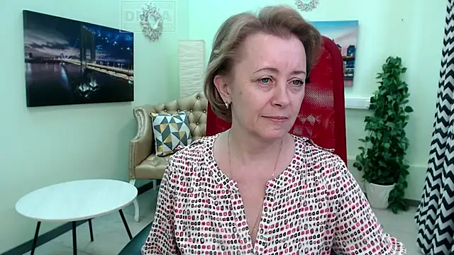 MONA W online show from March 27, 11:33 am