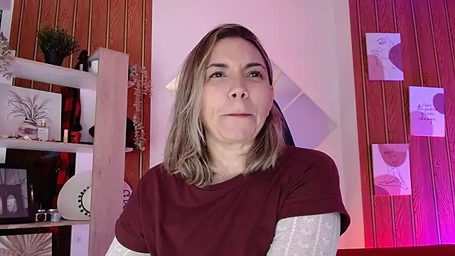 milfsecret69 online show from August 2, 11:13 am