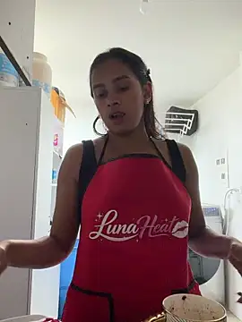 LunaHeat online show from June 8, 4:08 pm