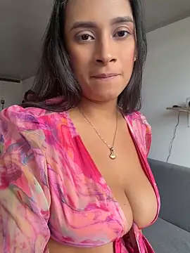 LunaHeat online show from May 2, 9:29 pm