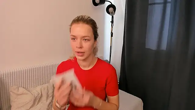 BelleKou online show from February 5, 9:01 am