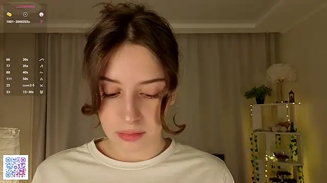 LeanneDinkle online show from February 13, 4:47 am